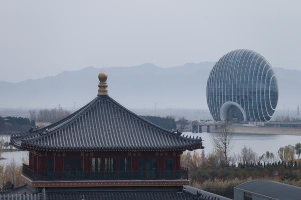 　因APEC會議籌備，雁棲湖景區(qū)于10月25日關閉至11月14日重新開放。 劉行喆 澎湃資料