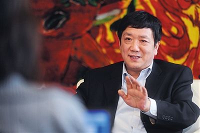 　政協(xié)委員、中國電力投資集團總經(jīng)理陸啟洲稱，7800元是其每月基本工資。資料圖片/新京報記者 楊杰