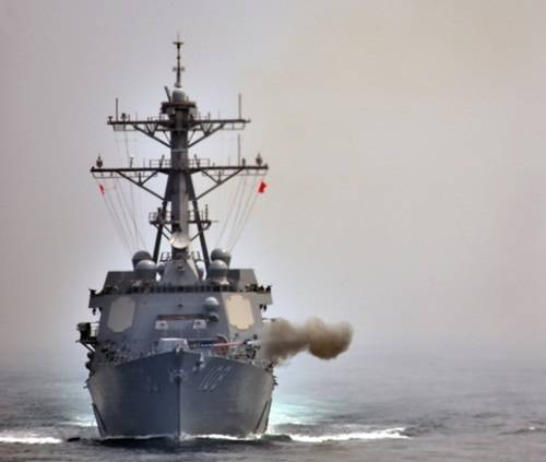 美國(guó)海軍的韋恩、麥亞號(hào)新型驅(qū)逐艦25日在朝鮮半島西部海域與韓國(guó)海軍聯(lián)合軍演