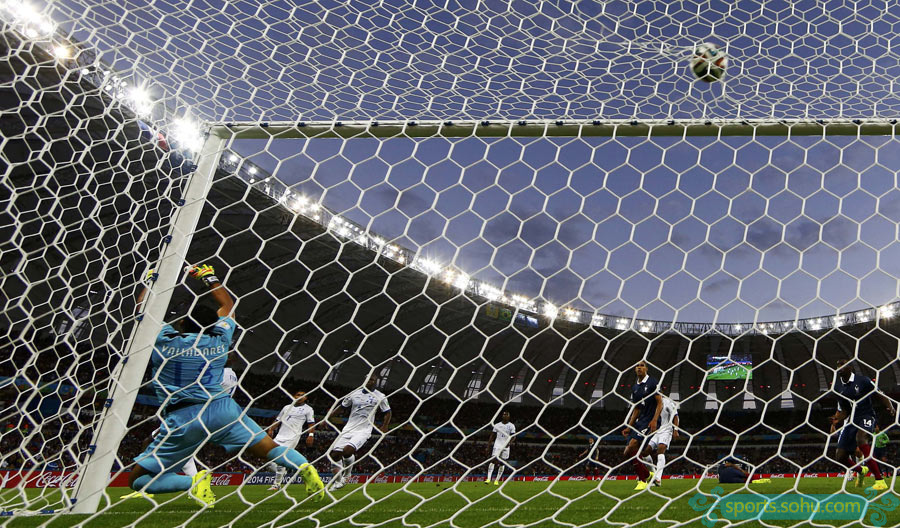 法國(guó)隊(duì)打入第三球 法國(guó)隊(duì)打入第三球