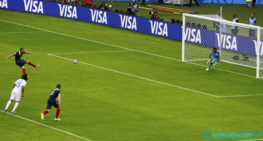 本澤馬點(diǎn)球 本澤馬點(diǎn)球