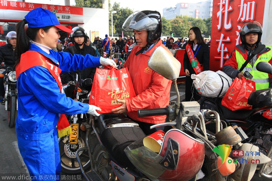 今年廣東、廣西兩省共193座中石化油站將為返鄉(xiāng)車主提供“6+X”免費(fèi)服務(wù)，并將為1萬(wàn)名“返鄉(xiāng)摩騎”免