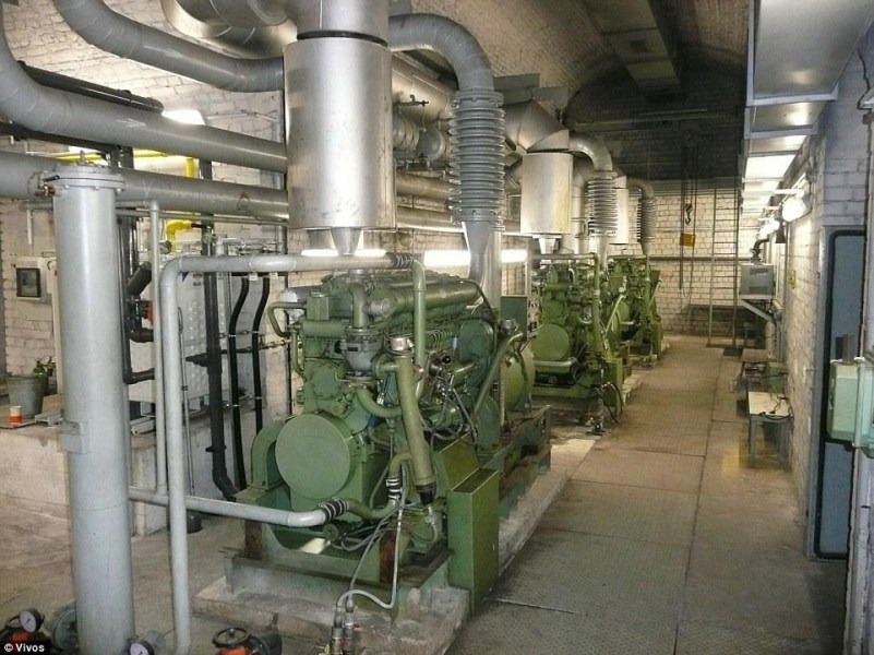 地堡中有無數(shù)個洞室，每個都會有自己的安全系統(tǒng)，還有無數(shù)可密封的防爆門。