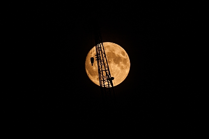 68年來最大！今晚夜空上演超級月亮