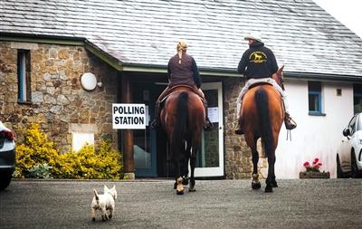 英國(guó)是否脫歐今日揭曉 中方：尊重英國(guó)人民選擇