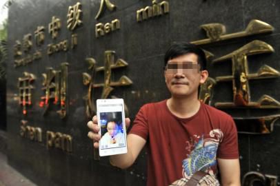 5月20日，成都市中級人民法院，駱先生再次將前女友告上法庭。