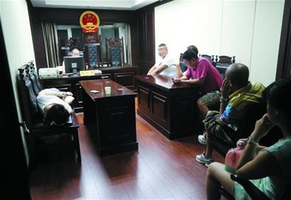 法院強制執(zhí)行拘傳老賴 法院強制執(zhí)行拘傳老賴