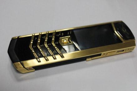 Vertu手機(jī)，資料圖