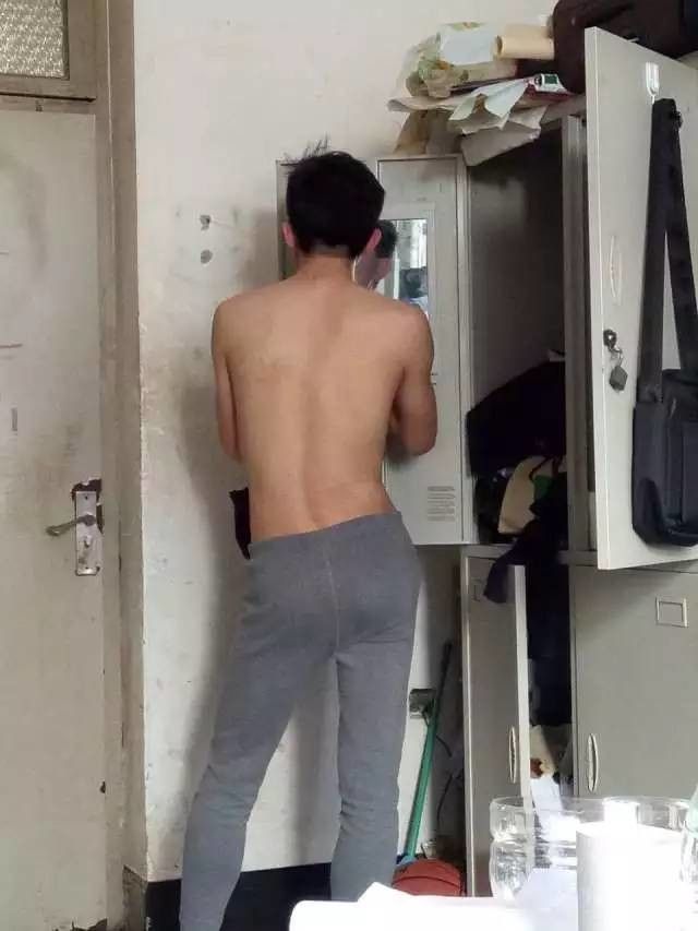 這個學(xué)校的男生宿舍火了！女同學(xué)都喊著要嫁