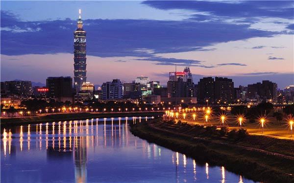 不要溫和地走進那個良夜 因為夜太美！