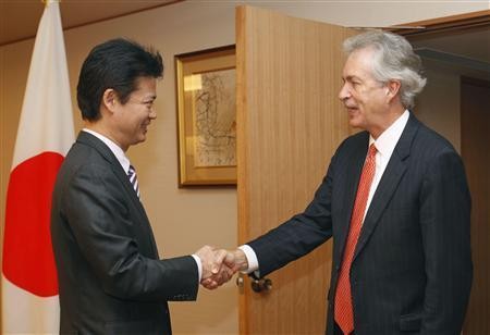 10月15日上午，日本外相玄葉光一郎與到訪的美國常務(wù)助理國務(wù)卿伯恩斯在日外務(wù)省舉行了會談。