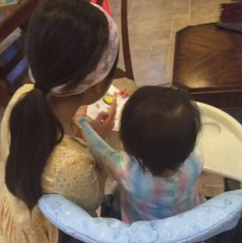 朵朵陪妹妹畫(huà)畫(huà) 朵朵陪妹妹畫(huà)畫(huà)