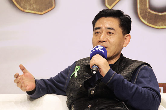 陳寶國(guó)：我感覺(jué)和河南很有緣分，和河南的觀眾也有親切感
