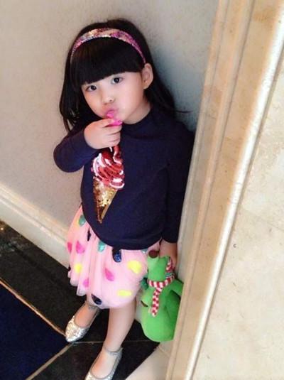 高人氣星二代女娃兒 高人氣星二代女娃兒