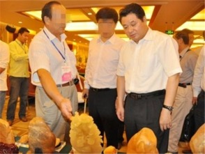 倪發(fā)科被曝愛玉成癡 倪發(fā)科被曝愛玉成癡